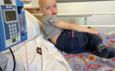 Lewis Smith enjoys family break